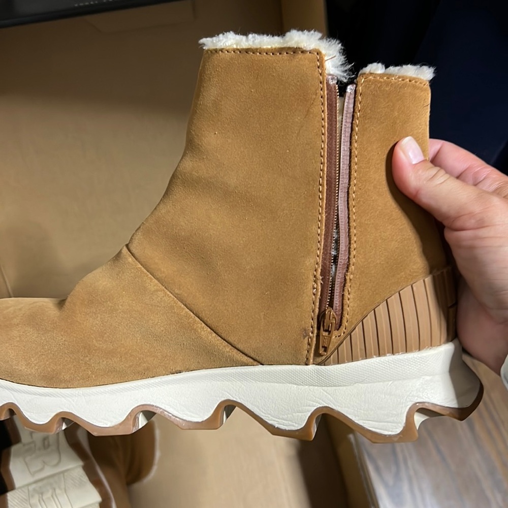 Only worn once… Sorel boots in box